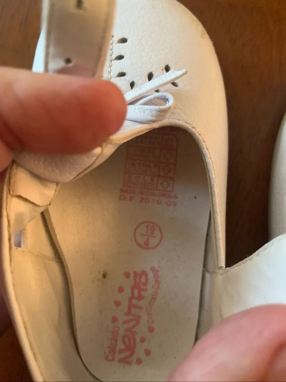 Neutro toddler white genuine leather Mary Jane dress shoes